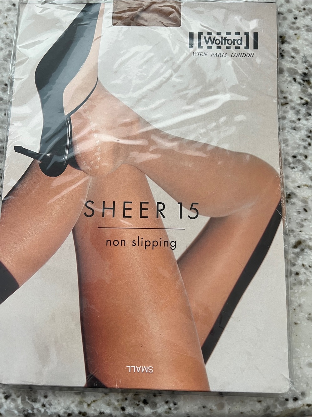 Wolford Sheer 15 Hosiery in Tan
